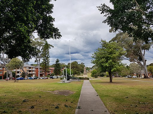 "File:2020-10-18 Oatley Memorial Park, Oatley, NSW 2.jpg" by Maksym Kozlenko is licensed under CC BY-SA 4.0